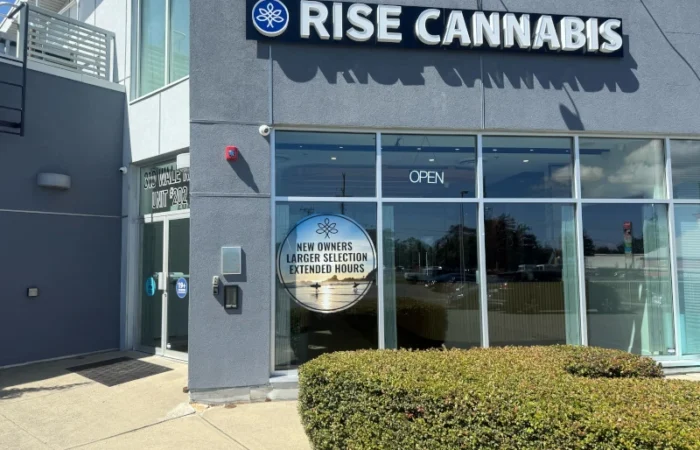 Rise Cannabis - Wale logo